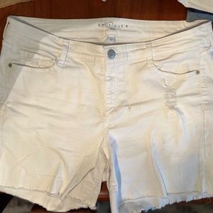 White distressed frayed edge jean shorts